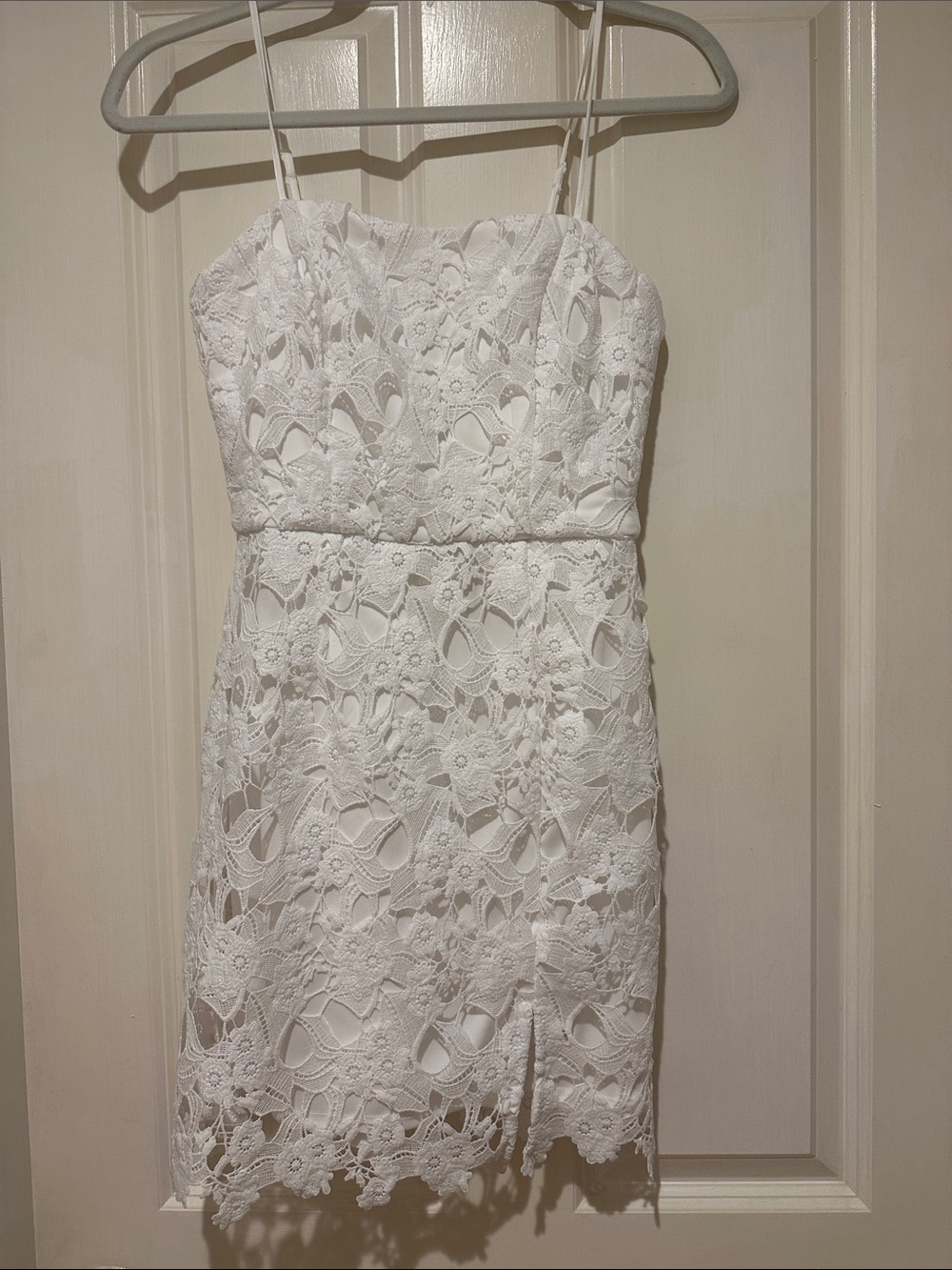 Francesca's Collections White Lace Spaghetti-Strap Cocktail Dress